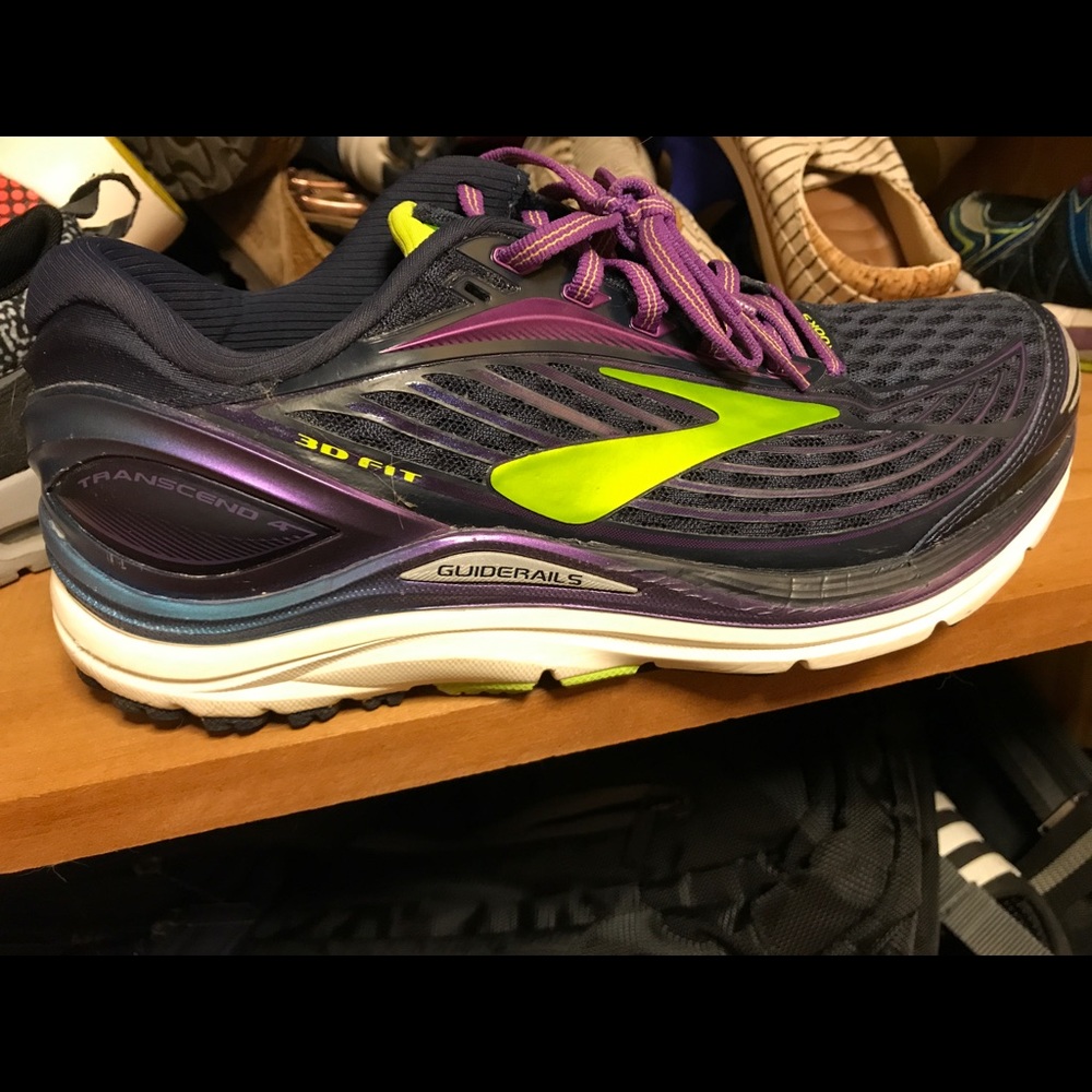 Brooks running shoes transend
